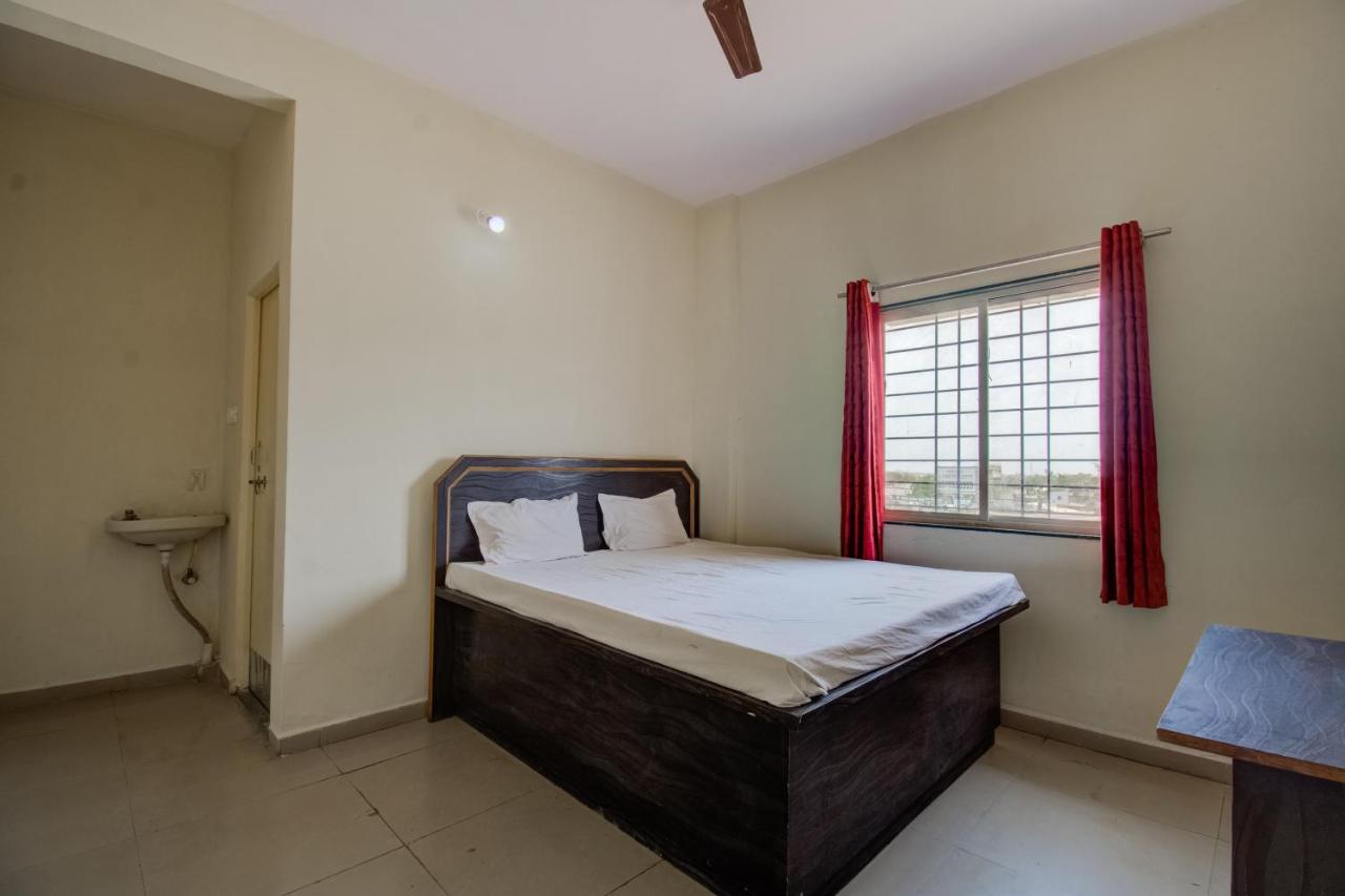 Spot On 73694 Hotel Prakash Szaharanpur Kültér fotó